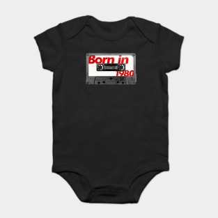 Born in 1980  ///// Retro Style Cassette Birthday Gift Design Baby Bodysuit